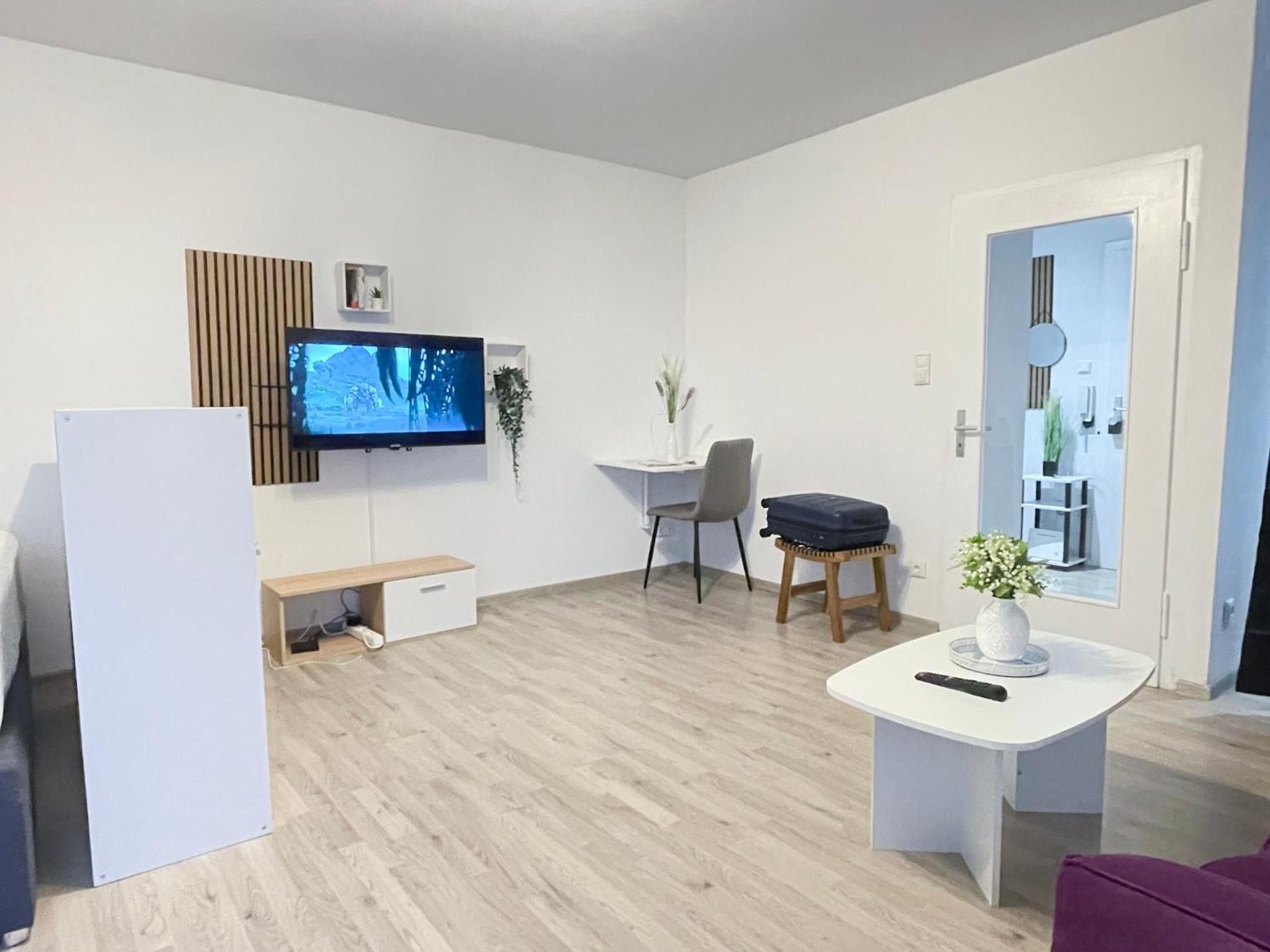 Perfekte 1,5 Wohnung Zentral In Leonberg Gegenueber Einkaufzentrum Ngoại thất bức ảnh